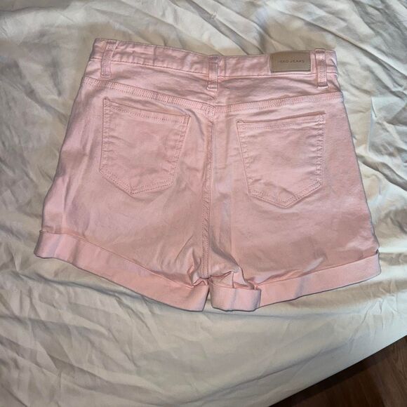 Chuu Korean Brand Pink Shorts - Picture 2 of 6